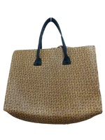 
              Fashionable Tote Bag
            