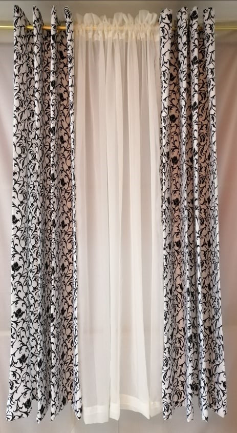 Pinky Vines Curtain Set